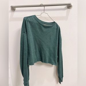 dark green long sleeve crop top